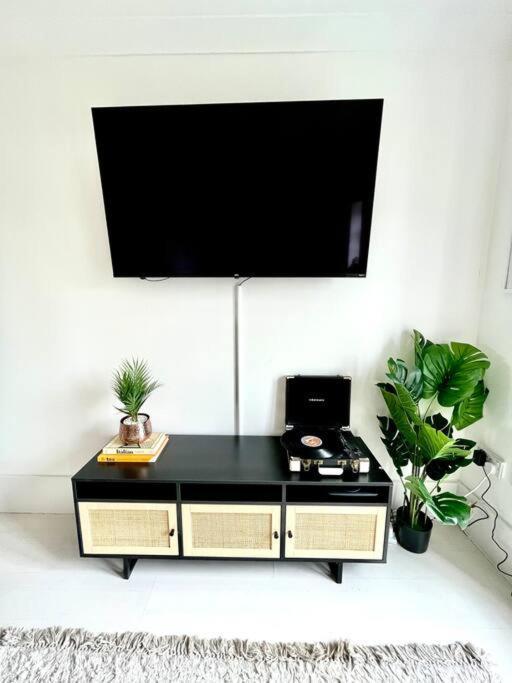 High-End 2 Bed Maisonette In Beaulieu Park Broomfield  Zewnętrze zdjęcie